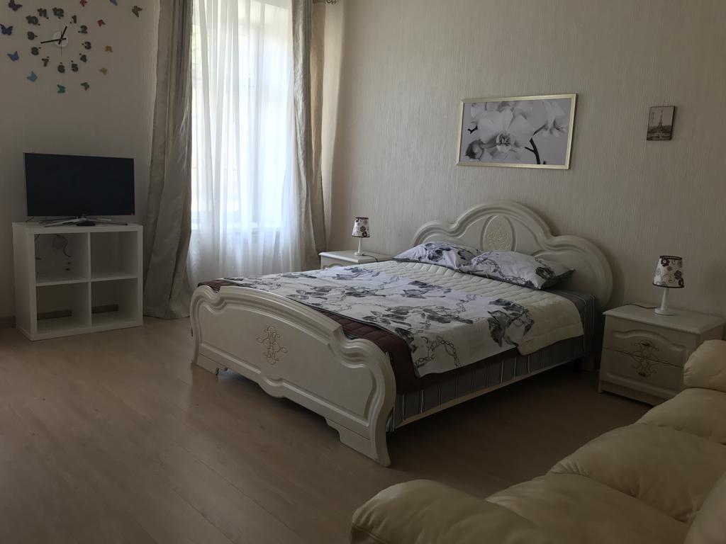 Pokrovsky Apartment Odessa Exterior photo